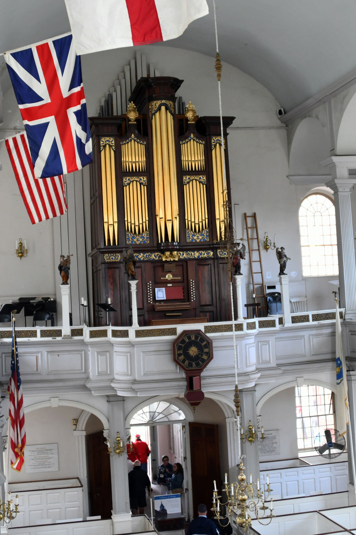 145 The pipe organ at Old North Church.jpg